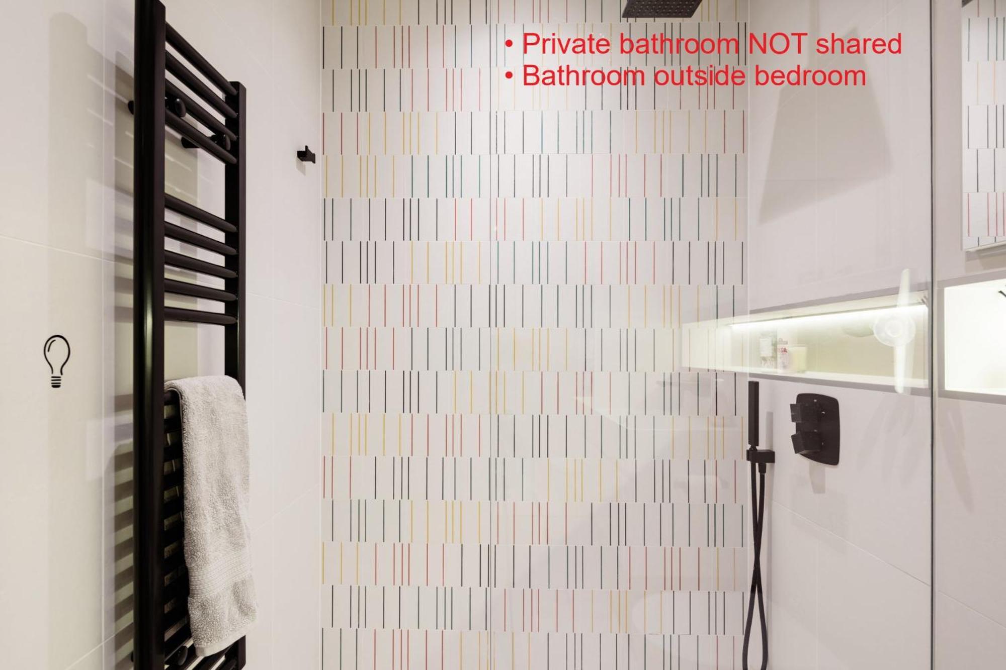 Modern Apartment & Rooms At Charing Cross London Exteriör bild